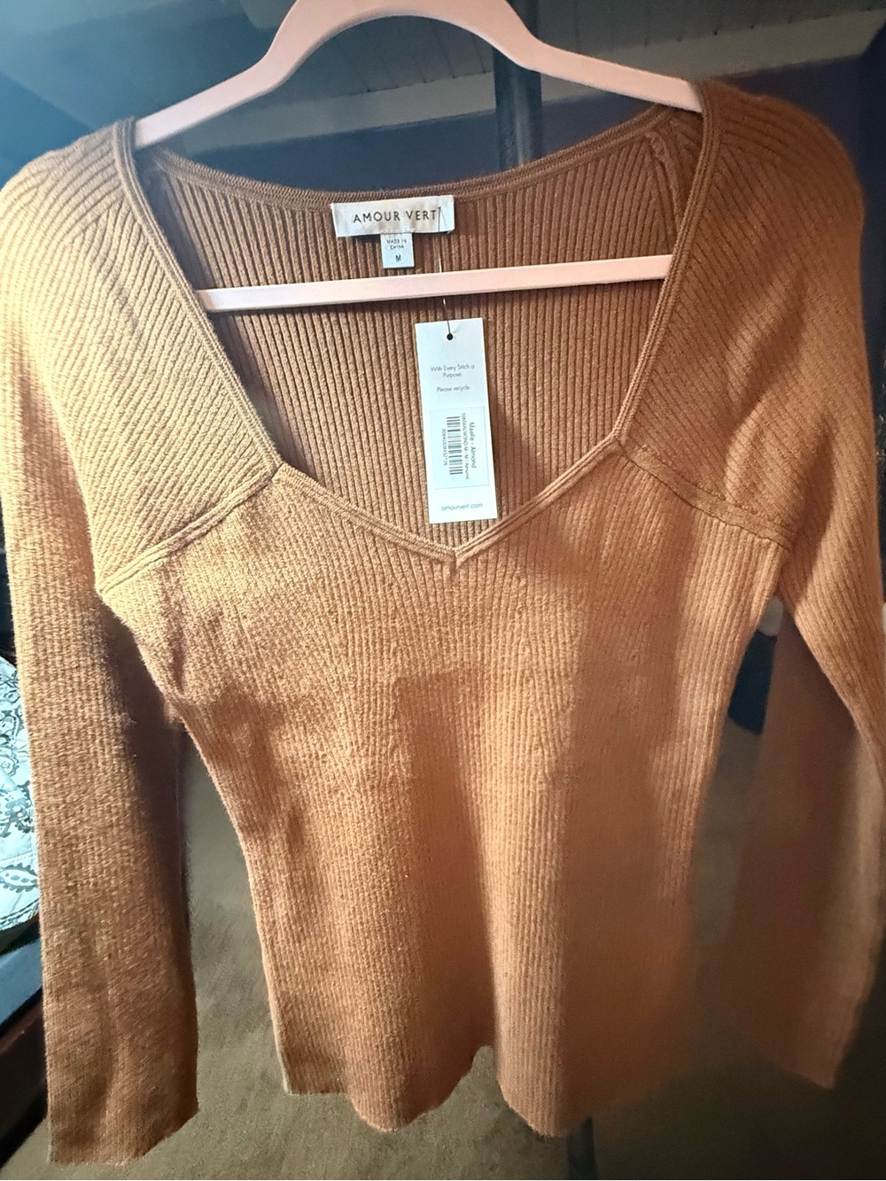 Amour Vert Rust V-Neck Ribbed Sweater Medium